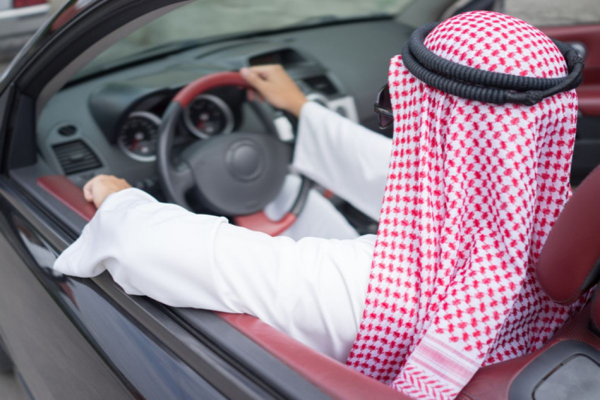خطوات تجديد رخصة القيادة للرجال في السعودية إلكترونيا 1443