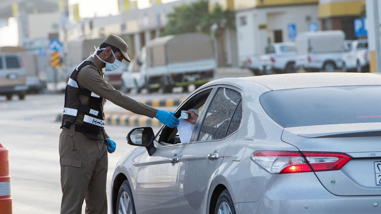 دون فحص.. طريقة تجديد استمارة السيارة في السعودية أونلاين