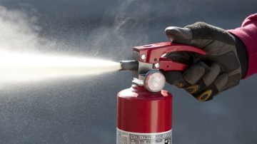 الدفاع المدني: 4 إرشادات لاستخدام طفايات الحريق