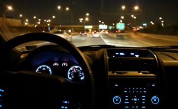 المرور تتوجه ل4 إرشادات هامة للقيادة ليلًا على الطرقات