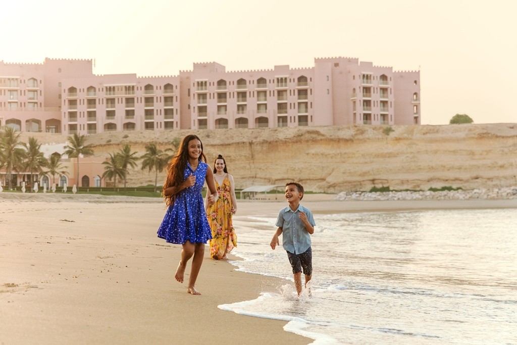 Al Bandar Beach @followeveryrainbow.jpg