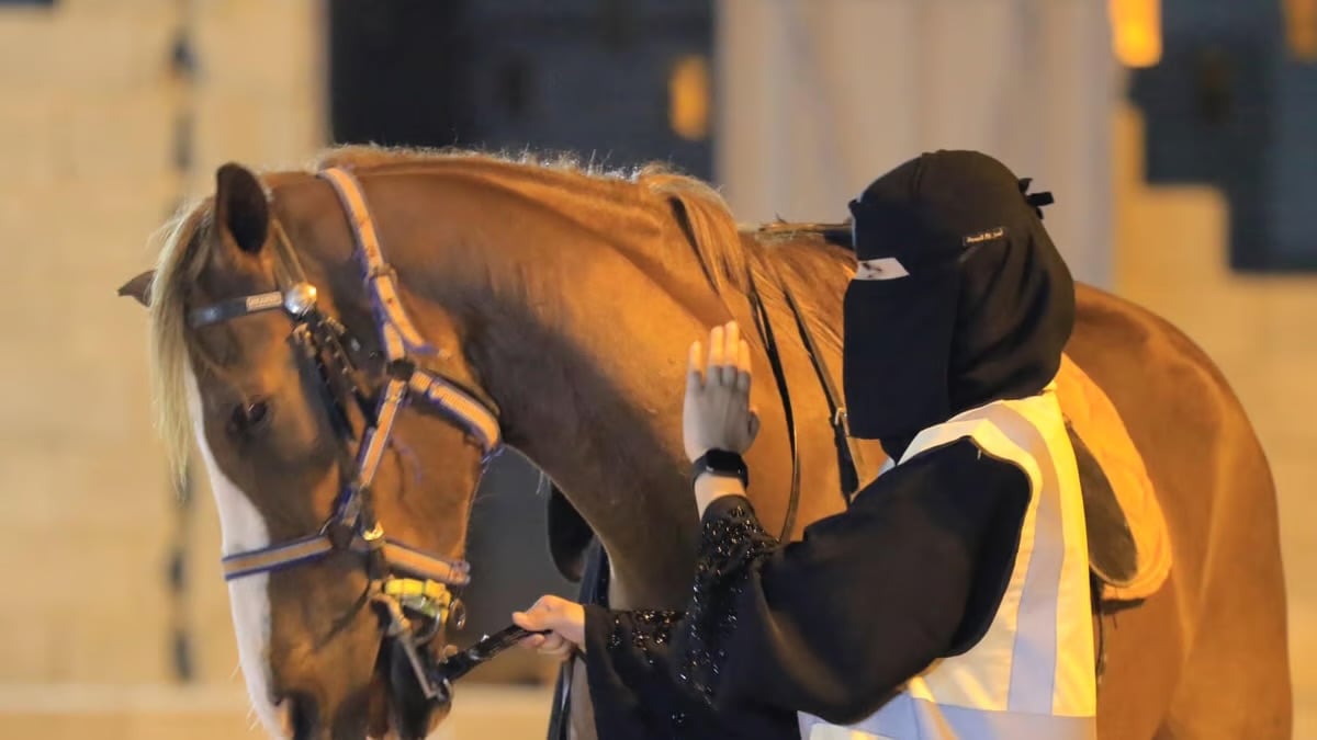 إقبال كبير من النساء.. مبادرة “أساسيات ركوب الخيل” تلقى تفاعلًا في بارق