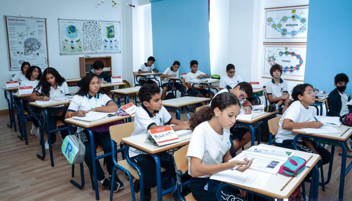 إلزام المدارس الدولية في مصر بتدريس اللغة العربية والتاريخ والدين وإدراجها في المجموع