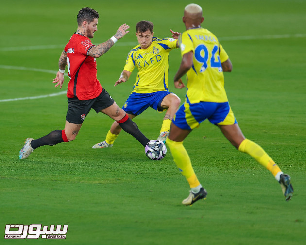 النصر يواصل ترنُحه ويسقط بالتعادل امام الرائد في افتتاحية دوري روشن