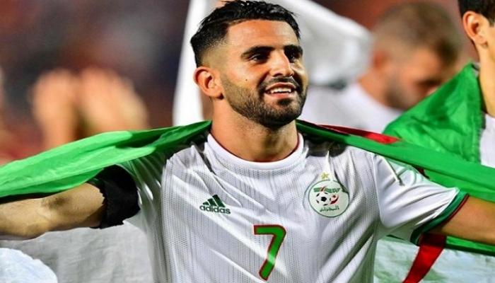 رياض محرز يعود.. 3 مشاهد مثيرة في قائمة منتخب الجزائر