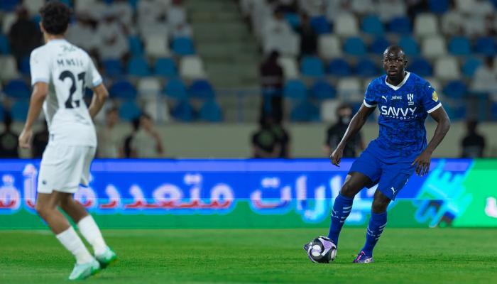 كيفية مشاهدة البث المباشر لمباراة الهلال وضمك في الدوري السعودي 2025