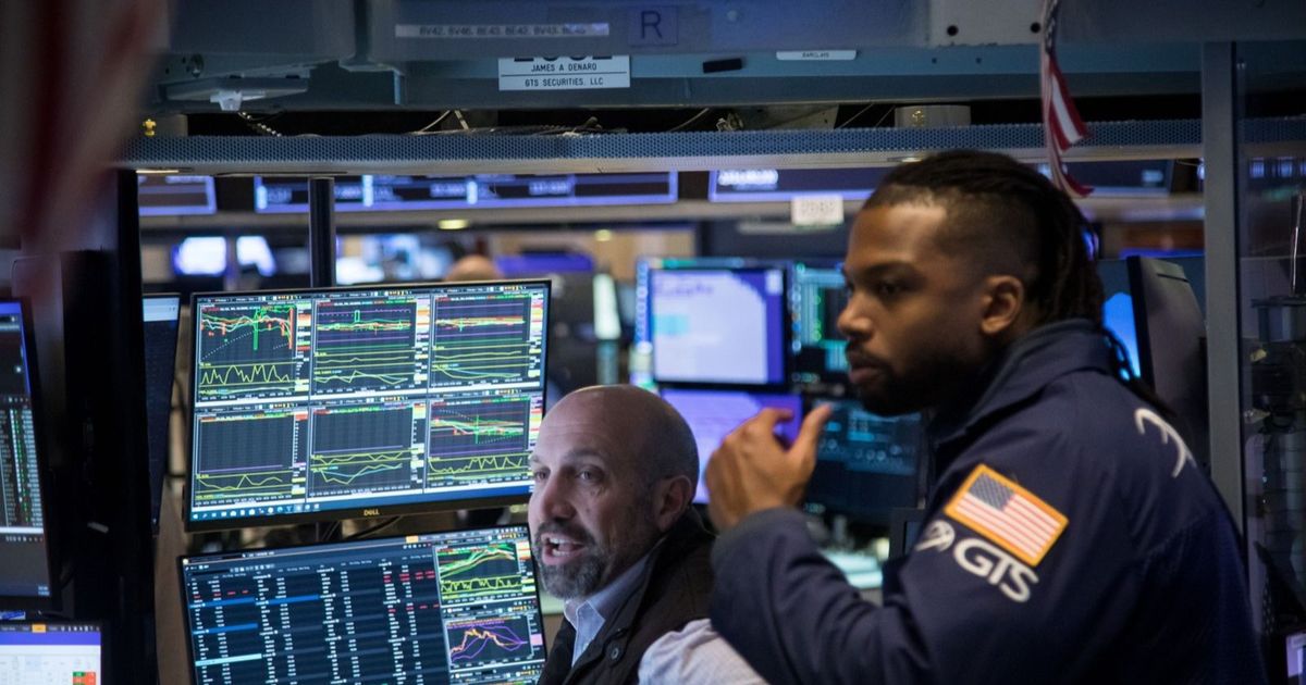 مؤشر "S&P 500" يصعد للشهر الرابع على التوالي