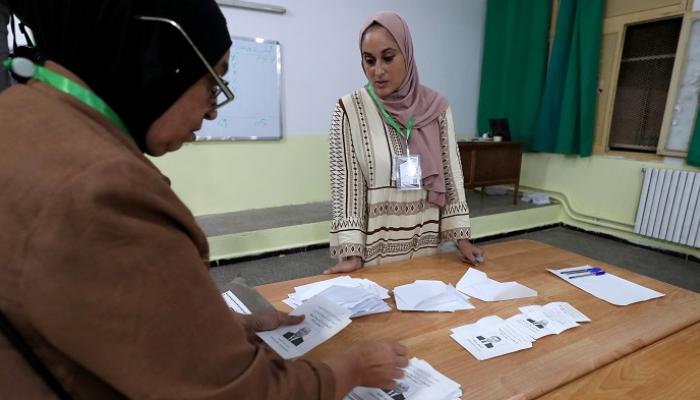 تواصل فرز أصوات الناخبين الجزائريين.. متى تعلن نتيجة الرئاسيات؟