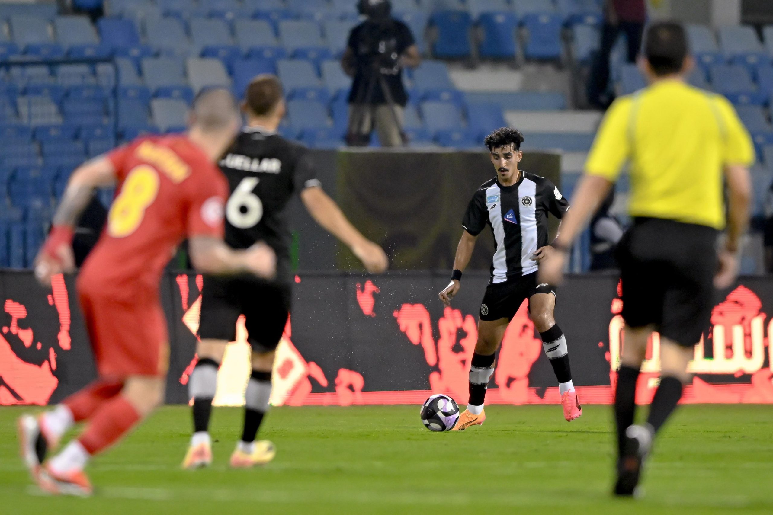 القادسية يتعرض للهزيمة الأولى في الدوري أمام الشباب