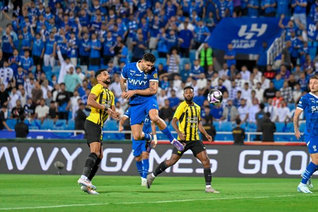 الهلال يواصل سطوته على الكلاسيكو ويكسب الاتحاد بثلاثية لهدف