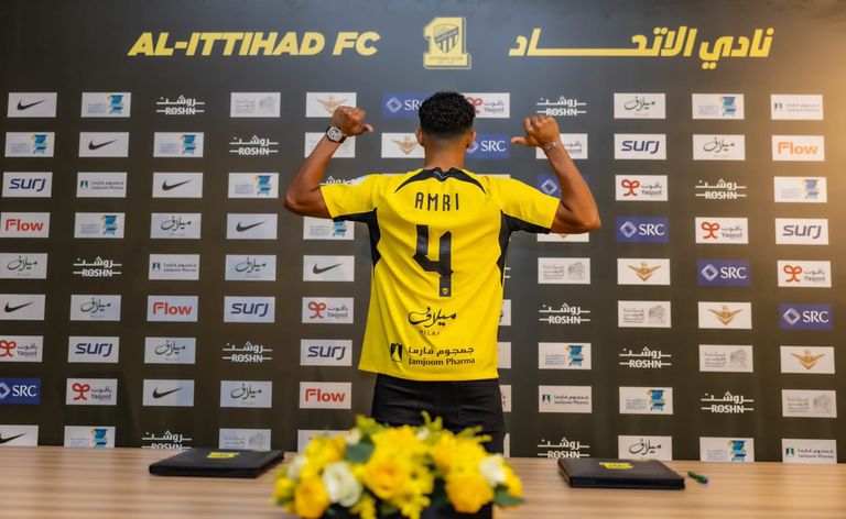 عبدالإله العمري مدافع النصر إلى الاتحاد