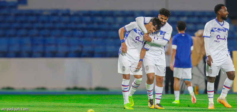 دوري يلو.. أبها يلحق الخسارة الأولى بأحد