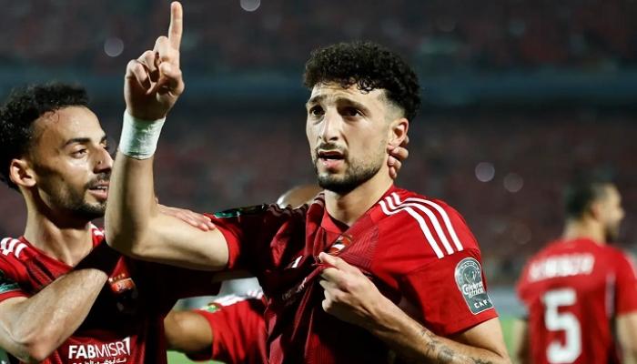 «سحرني في 6 أشهر».. وسام أبو علي يتغنى بالأهلي المصري