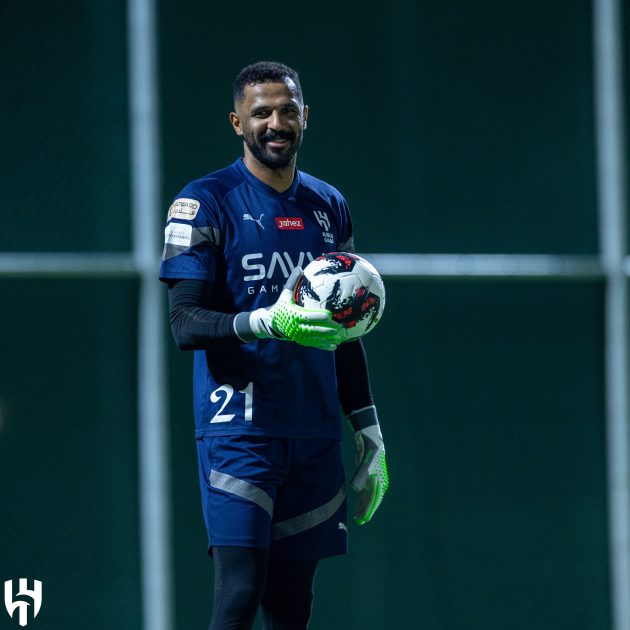 ظروف اسرية تبعد العويس عن تحضيرات الهلال للقاء الاتحاد