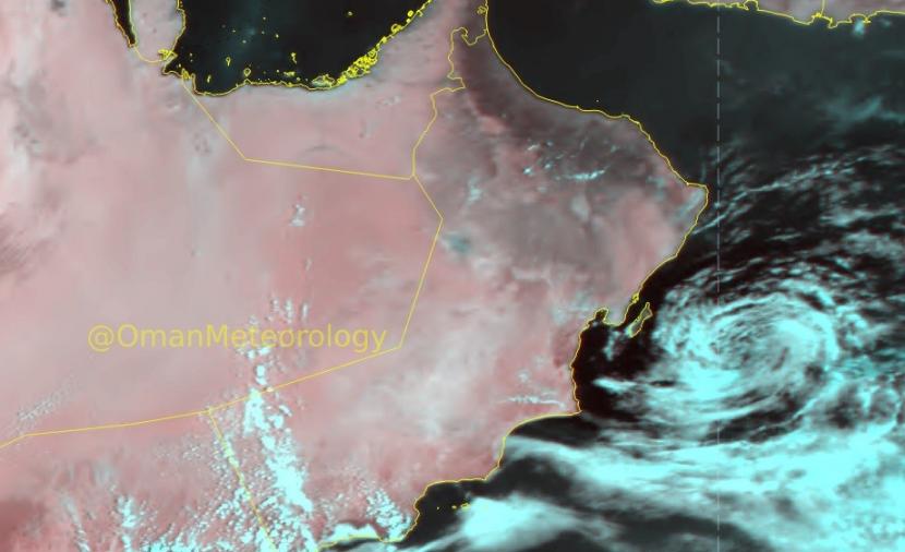 فرص لهطول أمطار على محافظتي الداخلية وشمال الشرقية