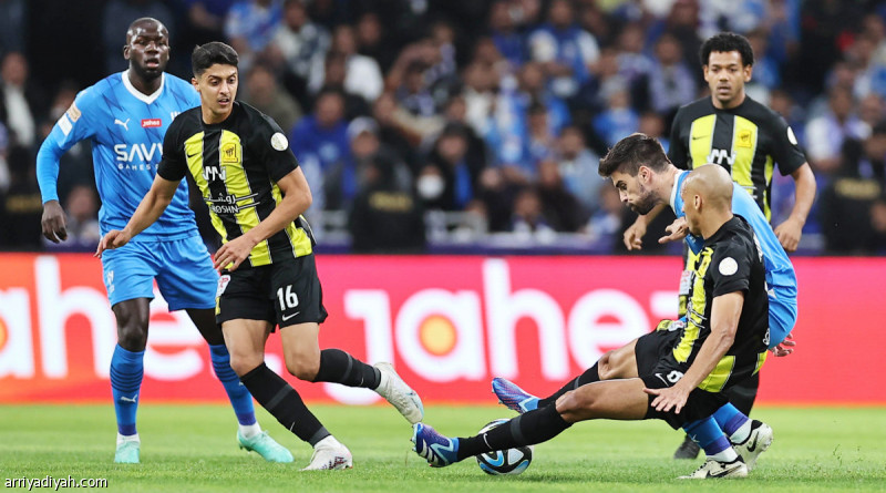 قبل كلاسيكو الصدارة الثامن.. الاتحاد يتفوق بـ 3.. والهلال يضحك أخيرا