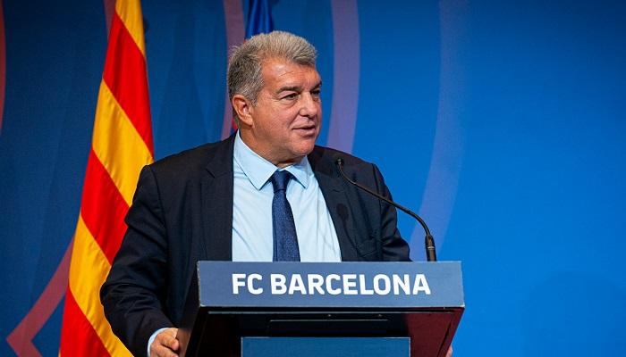 مفاجأة غوندوغان ورفض النجوم وريال مدريد.. رئيس برشلونة يصدم الجميع