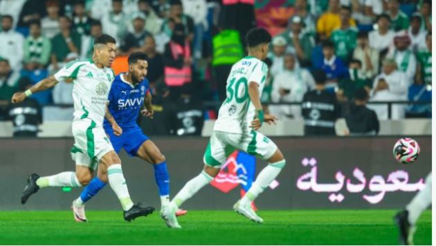 الهلال يحول تأخره للفوز على الأهلي في الكلاسيكو