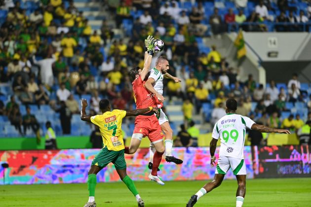 دوري روشن: الاهلي يكتسح مضيفه الخليج بثلاثية دون رد