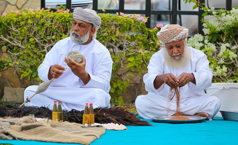 فعاليات متنوعة ضمن “مهرجان المُسن” في الرستاق