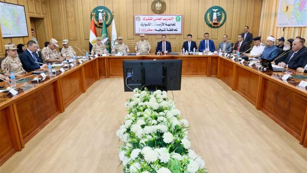 محافظ المنوفية يبحث مع قوات الدفاع الشعبي والعسكري تنفيذ مشروع «صقر 154»