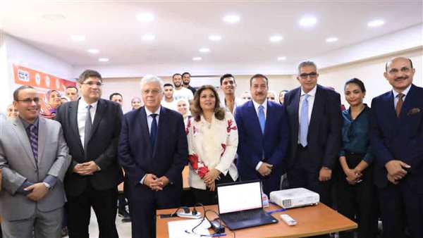 وزير التعليم العالي يفتتح عددًا من المشروعات التعليمية والصحية بجامعة مدينة السادات