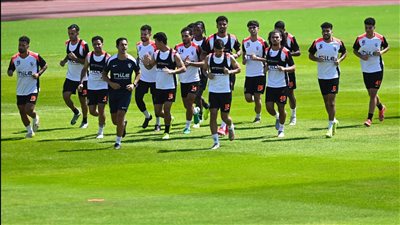 فقرات بدنية قوية للاعبي الزمالك قبل مواجهة المصري