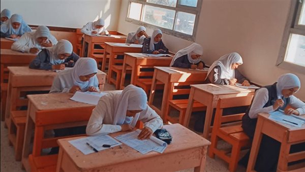 مناهج الأول الثانوي موحدة بين النظام التقليدي والبكالوريا