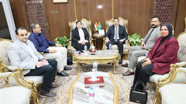 محافظ المنوفية يناقش مع رئيس قطاع الرعاية الصحية تطوير المستشفيات بالمحافظة