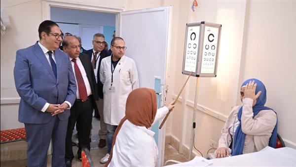 بدء توقيع الكشف الطبي على الطلاب الجدد بـ”جامعة القاهرة” بمستشفى الطلبة