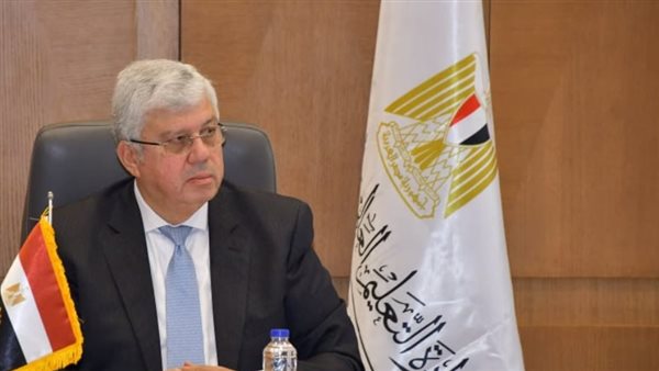 “عاشور” يغادر إلى السويد للمشاركة في معرض التعليم العالي الدولي بنسخته الـ35