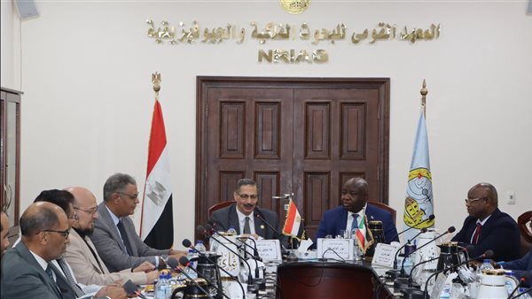 معهد البحوث الفلكية يستقبل وزير المعادن بجمهورية السودان لبحث التعاون المشترك