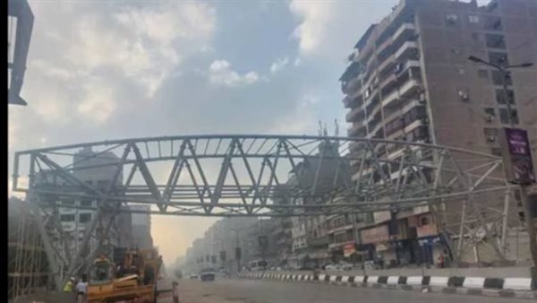 مزود بمصاعد وكاميرات.. كوبري مشاة عصري لخدمة الطلاب بالقليوبية
