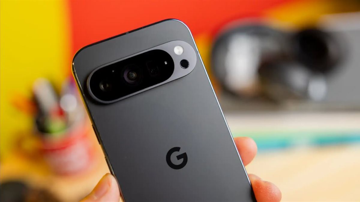 جوجل تطلق تحديثا عاجلا لحل مشكلة غريبة في شاشات Pixel 10