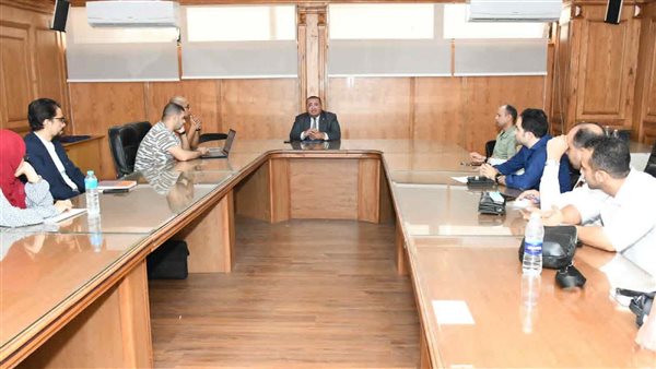 اجتماع منسقي برنامج ابن الهيثم بجامعة قناة السويس لمناقشة الاستعدادات للدراسة