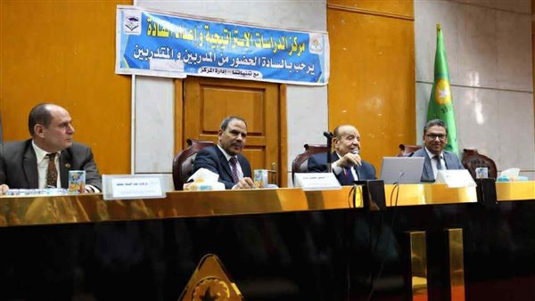 جامعة المنوفية تنظم سلسلة ندوات توعوية لرفع كفاءة الجهاز الإداري والارتقاء بالأداء المؤسسي