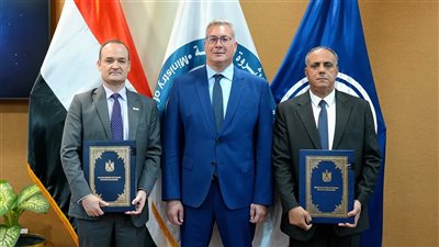 121 مليون دولار| البترول: توقيع 3 اتفاقيات جديدة للبحث عن البترول والغاز فى الصحراء الغربية وخليج السويس وشمال سيناء