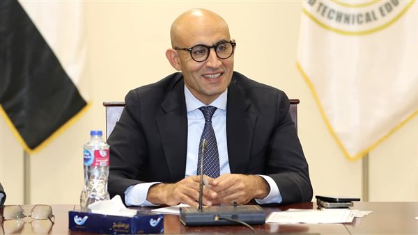 5 آلاف جنيه لكل مدير مدرسة شهريا لتوفير عمال