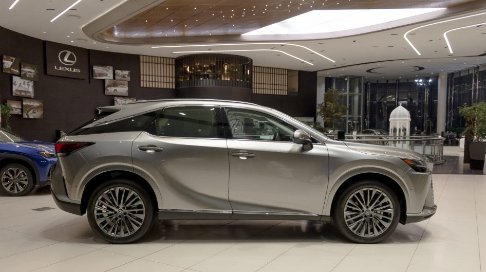 بين الأداء والتكنولوجيا.. RX 2025 تعيد تعريف الـSUV الفاخر