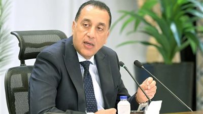 رئيس الوزراء يصل إلى “القنطرة غرب الصناعية” لافتتاح أولى مشروعاتها