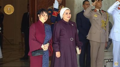 لتعزز العلاقات الثنائية.. قرينة الرئيس السيسي تستقبل حرم رئيس سنغافورة بقصر الاتحادية