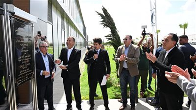 رئيس الوزراء يفتتح مصنع «إروجلو جارمنت» بمنطقة غرب الصناعية وتوفير 2,750 فرصة عمل