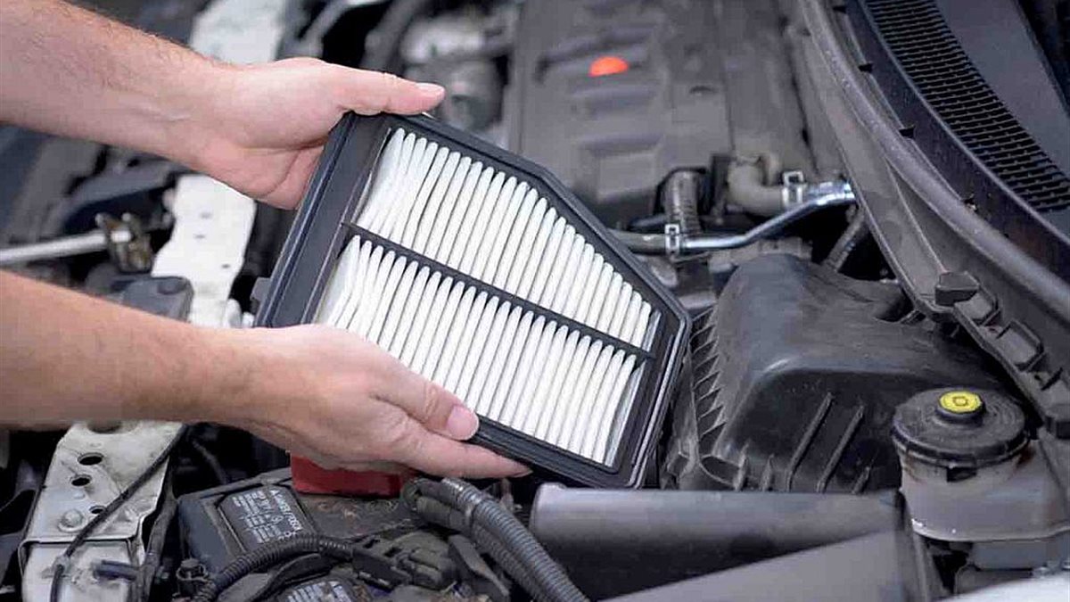 مش هتحتاج الميكانيكي.. اعرف طريقة إصلاح فلتر هواء السيارة بنفسك