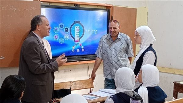 لماذا لا يطبق نظام البكالوريا إجباريا؟.. طالبة تسأل مسئول بالتعليم والأخير يرد