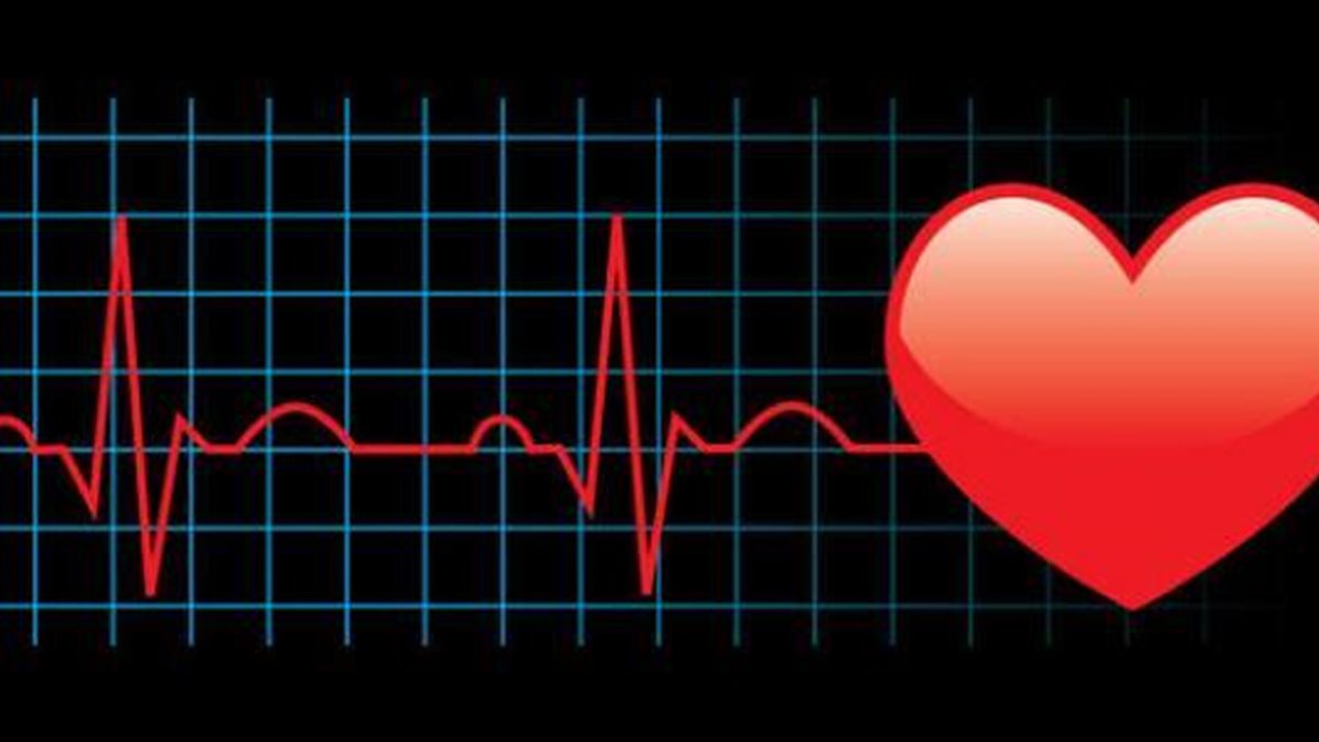 الجلوس الطويل أمام الشاشات يضاعف مخاطر أمراض القلب