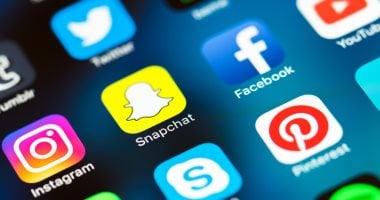 فى خطوات.. كيف تحمى طفلك من مخاطر منصات التواصل الاجتماعى