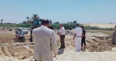 محافظ بنى سويف يوجه بسرعة وقف تسرب المياه بمنطقة مقابر ميدوم