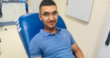 طلاب يتبرعون بالدم لمستشفى كفر الشيخ الجامعي.. صور