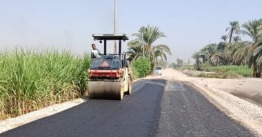 مدينة الزينية تنهى دعم القرى برصف طرق بطول 3.2 كيلو شمال الأقصر.. صور