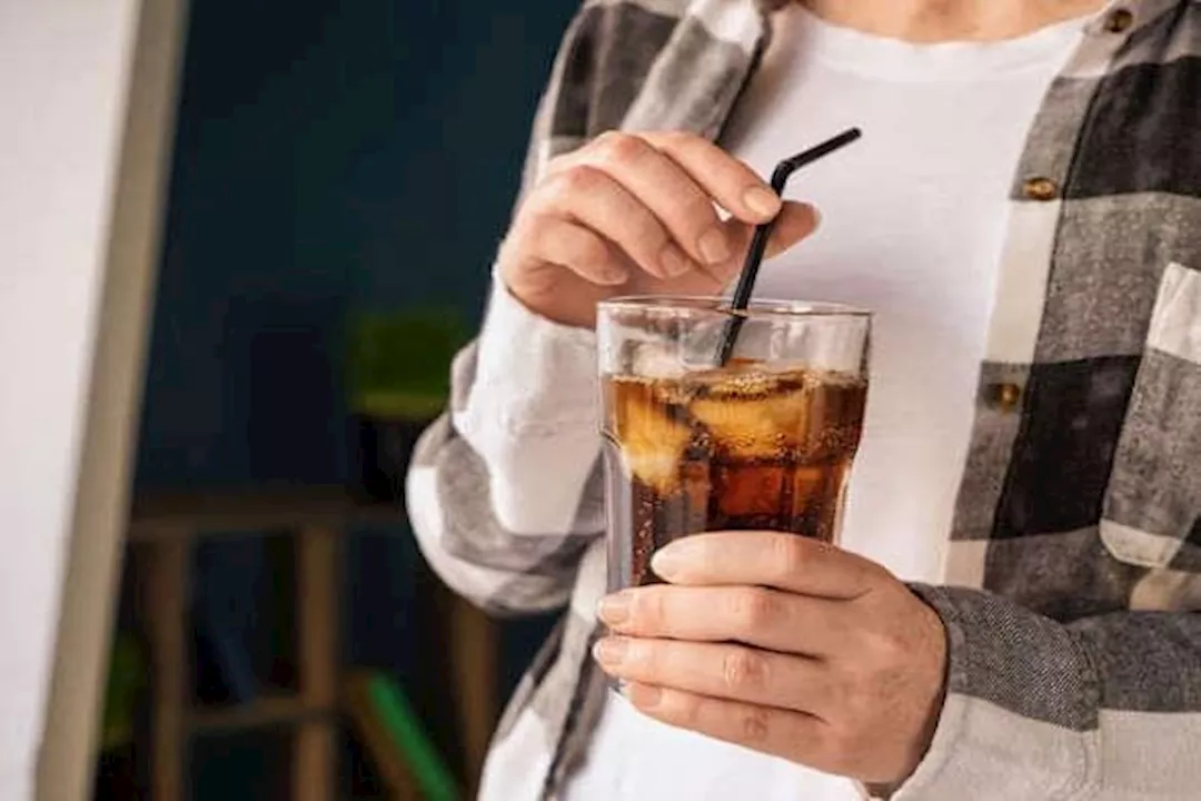 أضرار المشروبات الغازية على العظام
